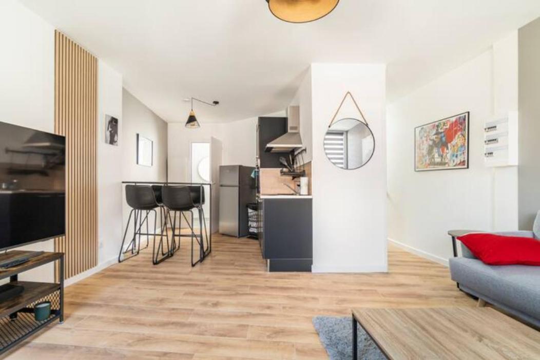 Апартаменты Voyage En Duplex En Hyper Centre Валансьен Экстерьер фото